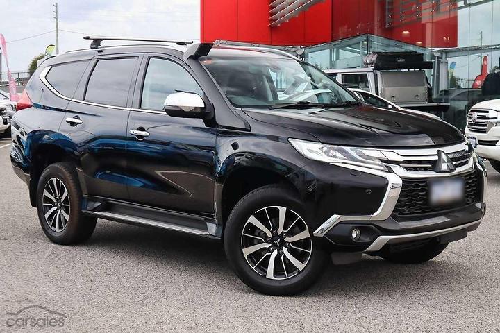 mitsubishi pajero sports